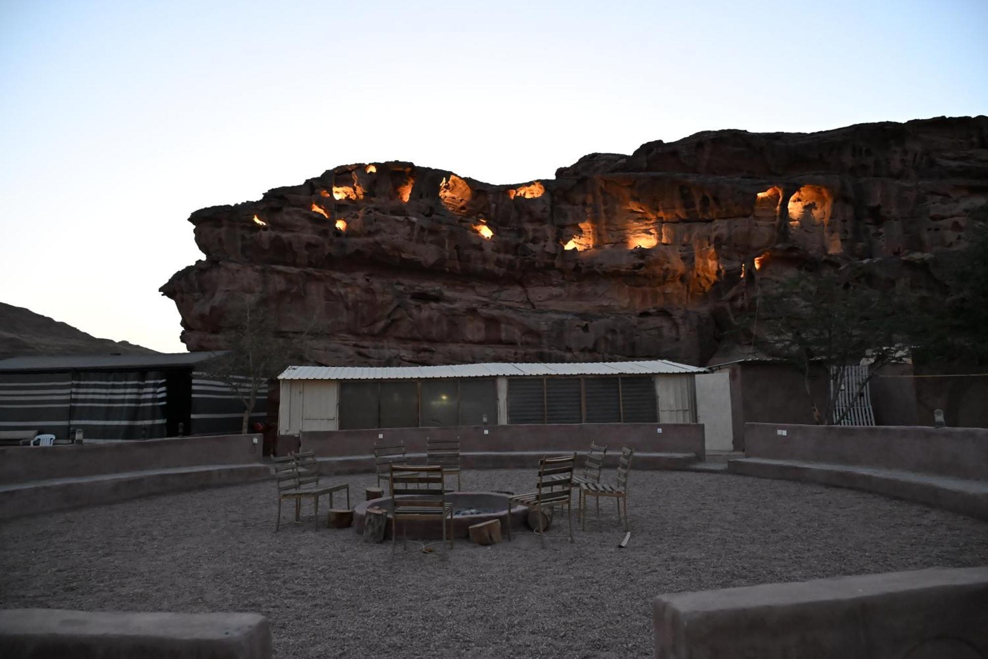 Hotel Bilal Luxury Camp Wadi Rum Esterno foto